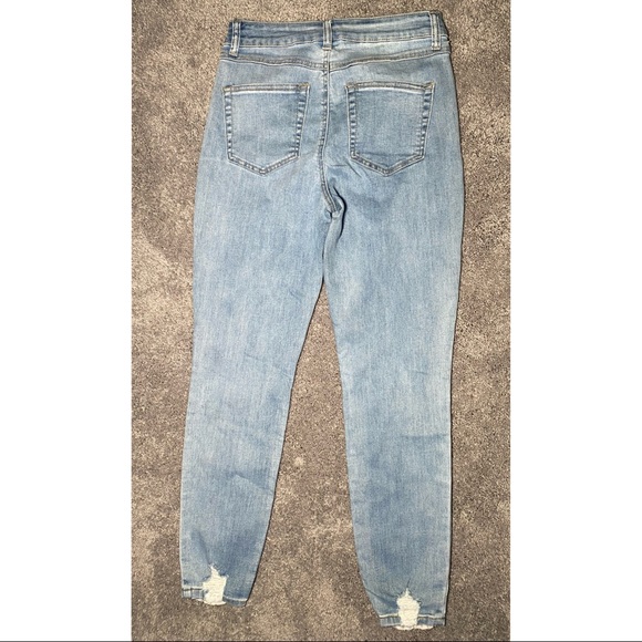Rewash Ripped High-waist Jeans - Picture 3 of 4